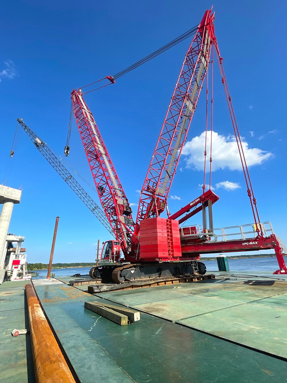 EnCORE refurbished Manitowoc MLC300 crane